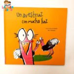 Un Avestruz con mucha luz