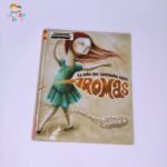 La Niña Que Caminaba Entre Aromas