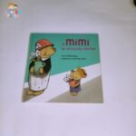 A Mimi le encanta imitar